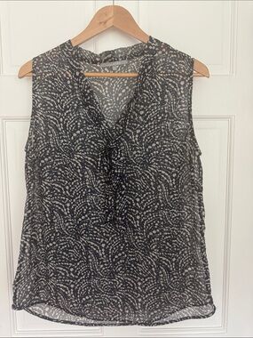 Sleeveless Black and Cream Printed V-Neck Blouse